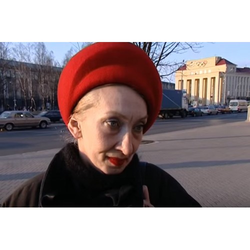 Костюм “Жінка з мема” або “Балерина з кендібобером”